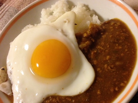 目玉焼きカレー